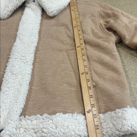 CAbi Style 3908 | CAbi McQueen Jacket Front Zip Coat Large - Picture 10 of 10